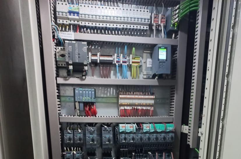 Sistema de Controle Avançado
